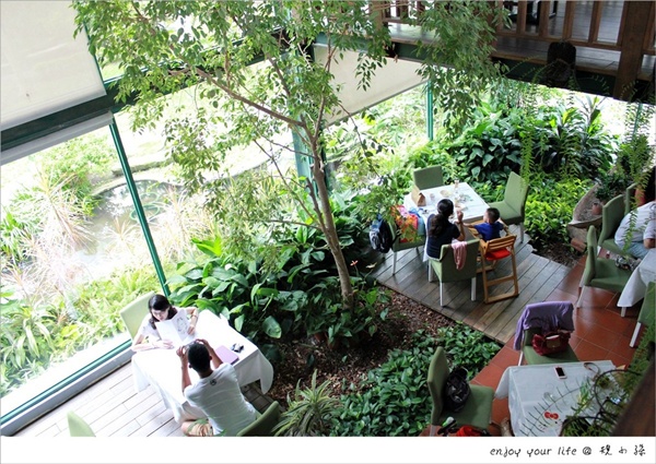 千樺花園,新社,透明玻璃餐廳,下午茶,植物園,法式甜點,精油香膏,景觀餐廳,玻璃屋,台中新