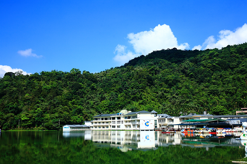 南投,鯉魚潭,天水蓮大飯店,湖畔景觀,雙人房,中式裝潢,泡湯,住宿,埔里,水上景觀