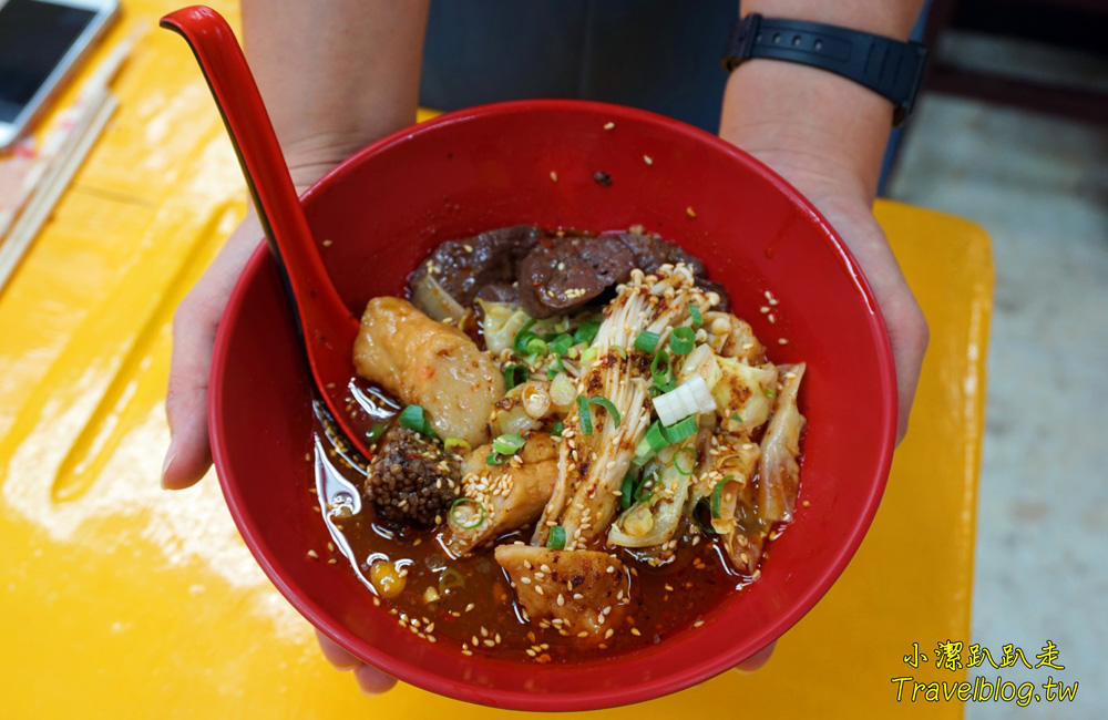 異國風味麻辣燙,台中美食,聚餐,宵夜好去處,湯頭,豐東路,親子友善,台中,豐原,奶奶的湯,麻辣燙,異國風味,平價,黃昏市場,蛋包飯,餐廳,小吃