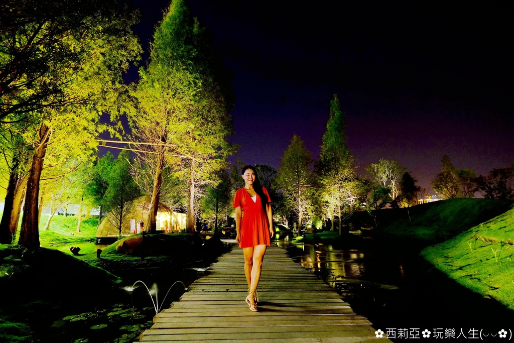 惠宇秘境,一森青,柳川藍帶水岸,台中IG打卡,夜拍景點,浪漫燈光,台中秘境,台中,建築,自然共生,打卡,拍照,夜景,柳川,IG,藍帶水岸
