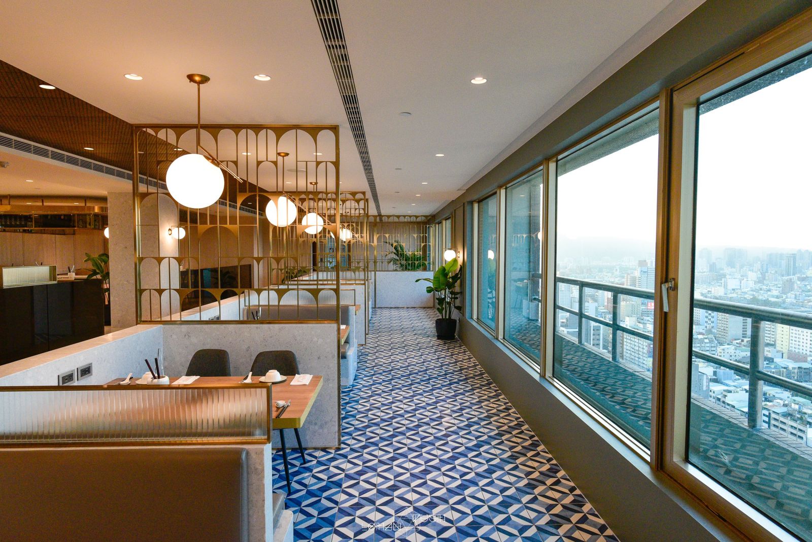 飯店,高樓景色,網美景點,包廂,海鮮盤,涮涮鍋,SMILE ONE,高雄,福華大飯店,火鍋,鍋物,Smile one