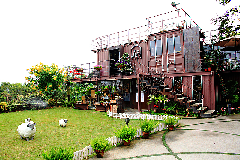 幸福山丘HappyHill,貨櫃屋咖啡館,賞油桐花,親子景點,景觀餐廳,露天專區,藝文展覽,嘉義,幸福山丘,貨櫃屋,HappyHill,工業風,桐花,賞桐,咖啡館,甜點,下午茶,打卡,拍照,IG,圓林仔社