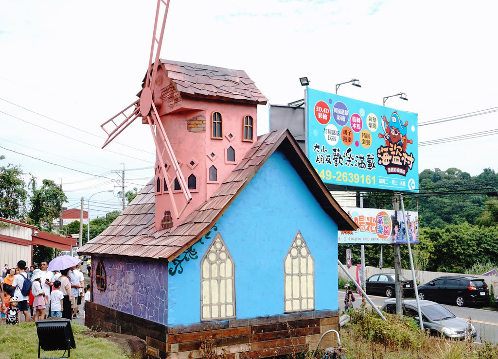 海盜村景觀彩繪園區,竹山,彩繪屋,竹屋部落,陽光氣墊樂園,海盜船,海盜食堂,南投,海盜村,彩繪園區,拍照,打卡,IG,3D,4D,竹屋部
