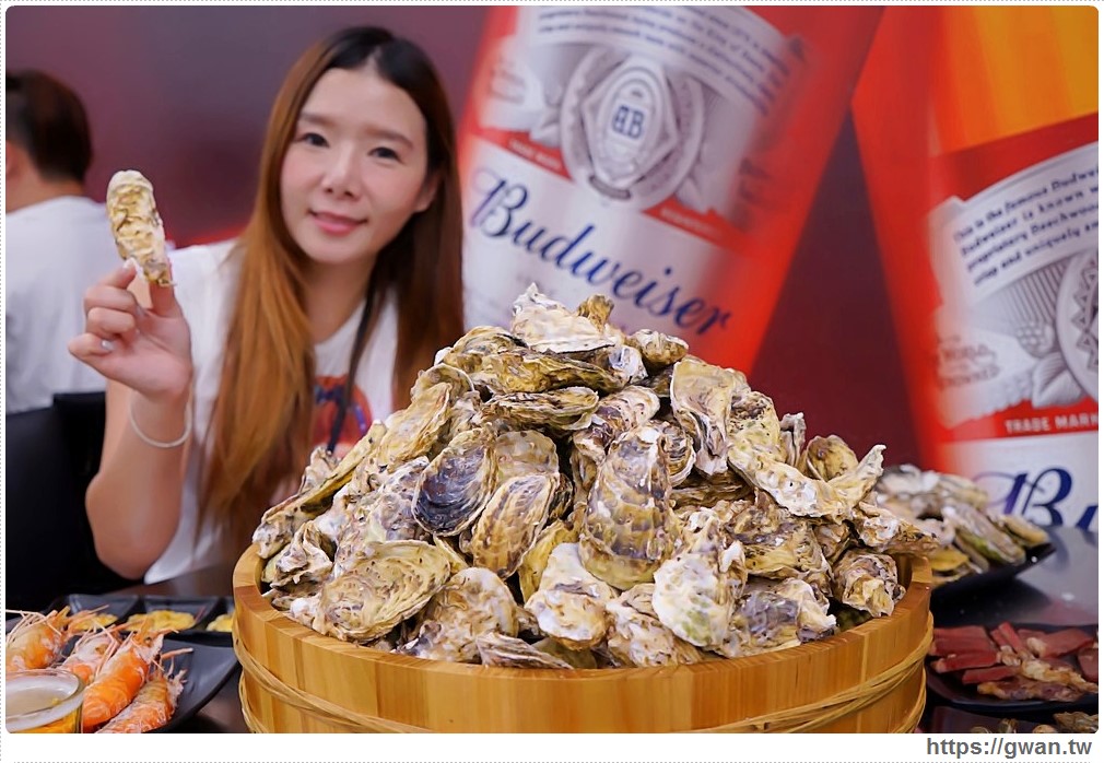 高雄左營,燒烤殿,鮮蚵,宵夜,泰國蝦,安格斯牛小排,啤酒,高雄,左營,蚵仔,燒烤,消夜,銅板價,平價,餐廳,韓式料理,吃到
