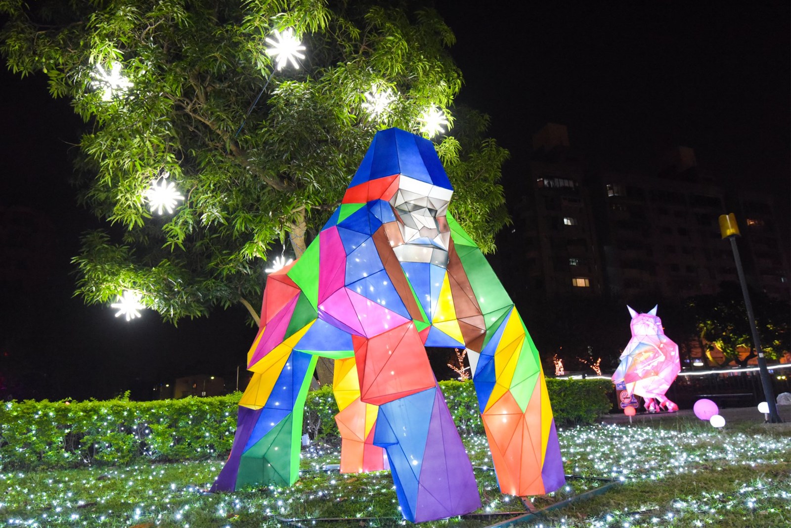 屏東市慈鳳宮,六堆客家文化園區,屏東熱帶農業博覽會,涼山瀑布,山川琉璃吊橋,恆春老街,四重溪溫泉,屏東,春遊,懶人包,走春,屏東綵燈節,屏東公園,勝利星村創意生活園區,職人町,潮州,恆春,車城,墾丁,東港,車站
