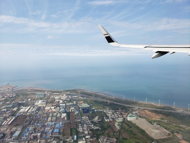桃園機場,星宇航空,貴賓室,經濟艙,商務艙,Check-In,機上娛樂系統,台北,澳門,星宇航空貴賓
