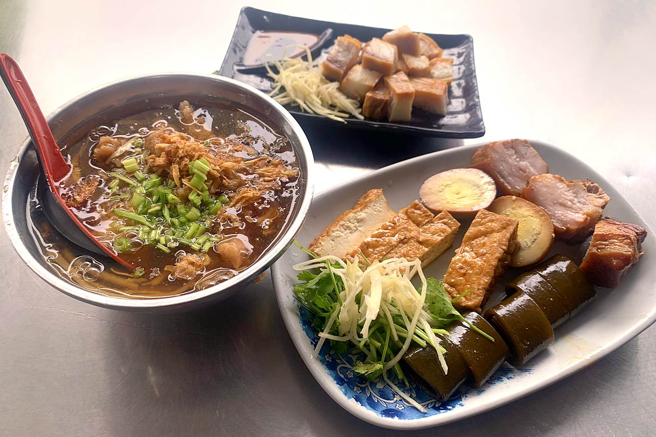 三民大飯店,滷味,鯊魚煙,礁溪鄉,林美石磐步道,口罩提供,宜蘭美食,宜蘭,礁溪,三民大飯