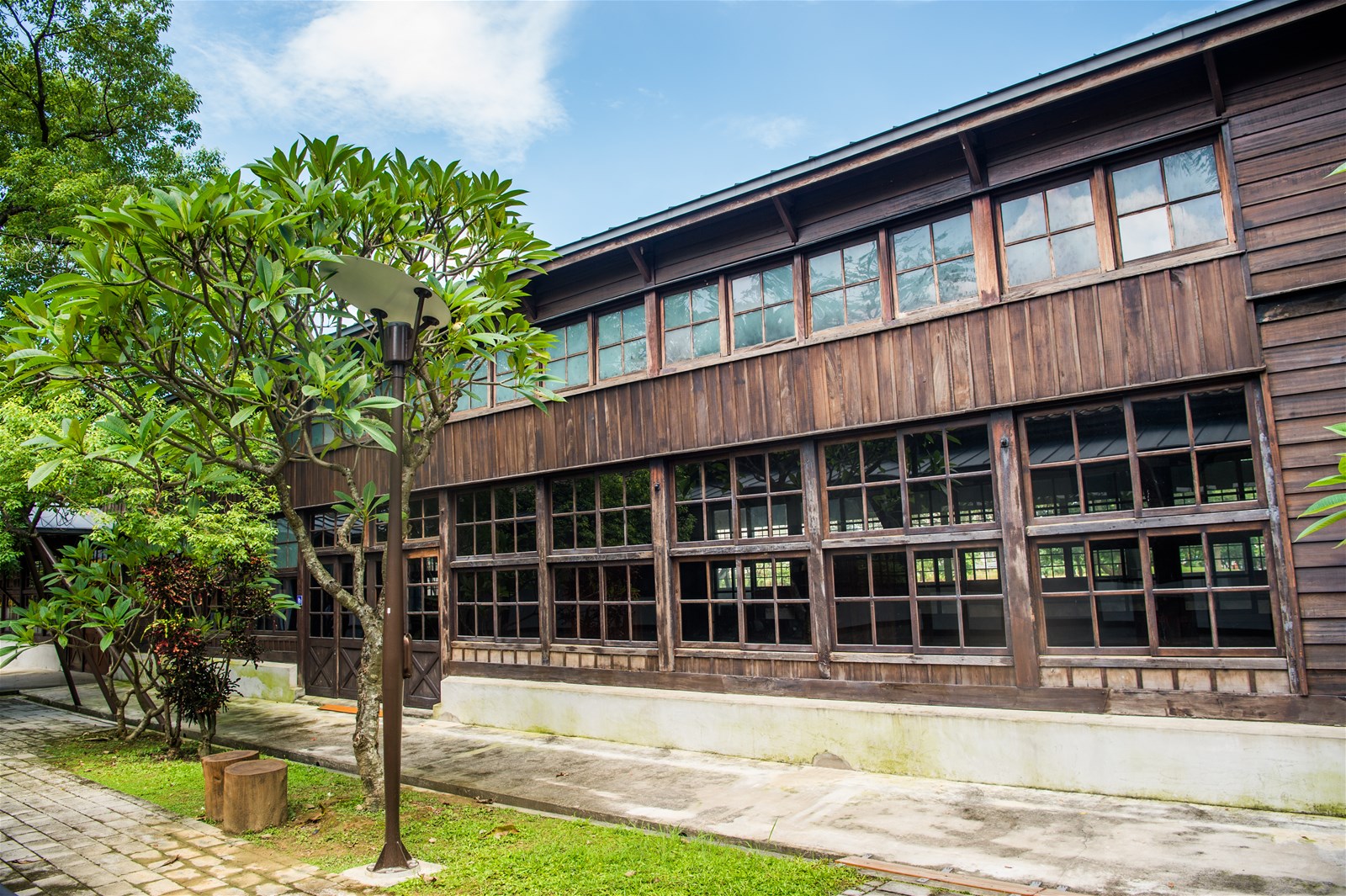 嘉義製材所,木材之都,阿里山,檜木房屋,原型巨木,重生木雕,杉池綠地,嘉義,嘉義製材所園區