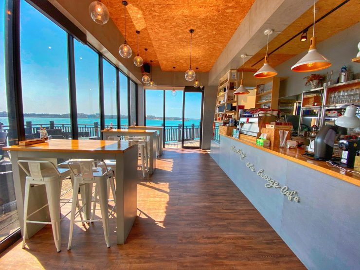 《澎湖海景餐酒館》吹吹風精品咖啡館(碼頭館)滿分海景配西式料理 澎湖,吹吹風精品咖啡館,海景,義大利麵,燉飯,亞果遊艇碼頭,咖啡廳,馬公市,吹吹風精品咖啡