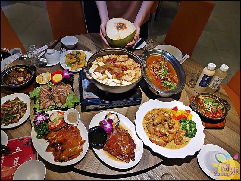 五星海鮮宴會餐廳,台中北屯美食,釣蝦場,KTV,粵菜料理,生猛海鮮,宴會餐廳,台中,台中美食,台中釣蝦場,台中海鮮餐廳,五星海鮮宴會釣蝦KTV,北屯美食,燒鵝,冰火椰子雞,蒜苗鹹豬肉,麻辣臭豆腐,金沙中卷,剁椒活魚,香酥豬
