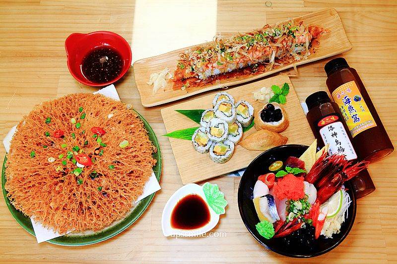 小琉球,日式料理,國宴主廚,酥炸蜂巢蝦,生魚片,毛毛蟲鮭魚卷,屏東美食,屏東小琉球,國宴料理,日本料理,石二屋日式料理餐