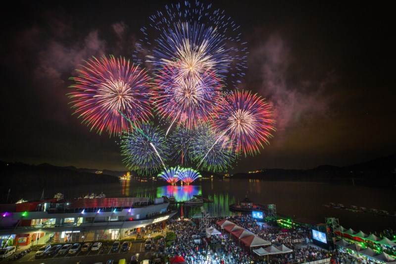 日月潭花火音樂嘉年華,Come!BikeDay,環湖馬拉松,音樂會,自行車系列活動,日月潭國家風景區,紅茶文化季,南投,日月潭,日月潭comebikeday,花火音樂嘉年華,日月潭活動,自行車,煙火,日月潭煙火,攝影比賽,日月潭環湖馬拉松,期間限