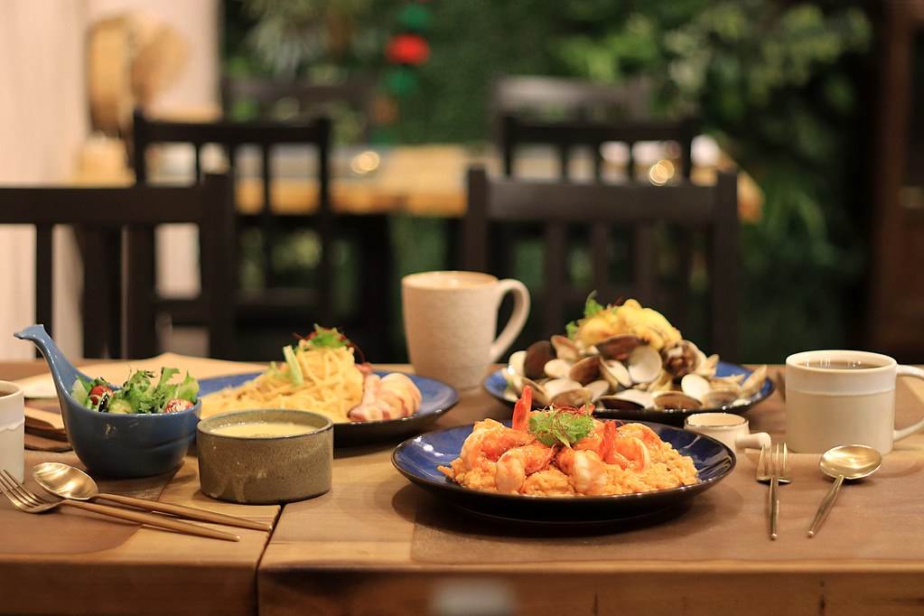 西屯區美食,十二段鍋物堂,知戶酒食,蝦拼鍋&醬蟹屋,村口微光,星饗道國際自助餐,刁民酸菜魚,台中,台中餐廳,台中美食,西屯區,台中西屯美食推薦,蝦拼鍋＆醬蟹屋,比斯奎爾義大利餐廳,湘太郎食堂,台中國慶煙火,台中buffet,台中韓國料