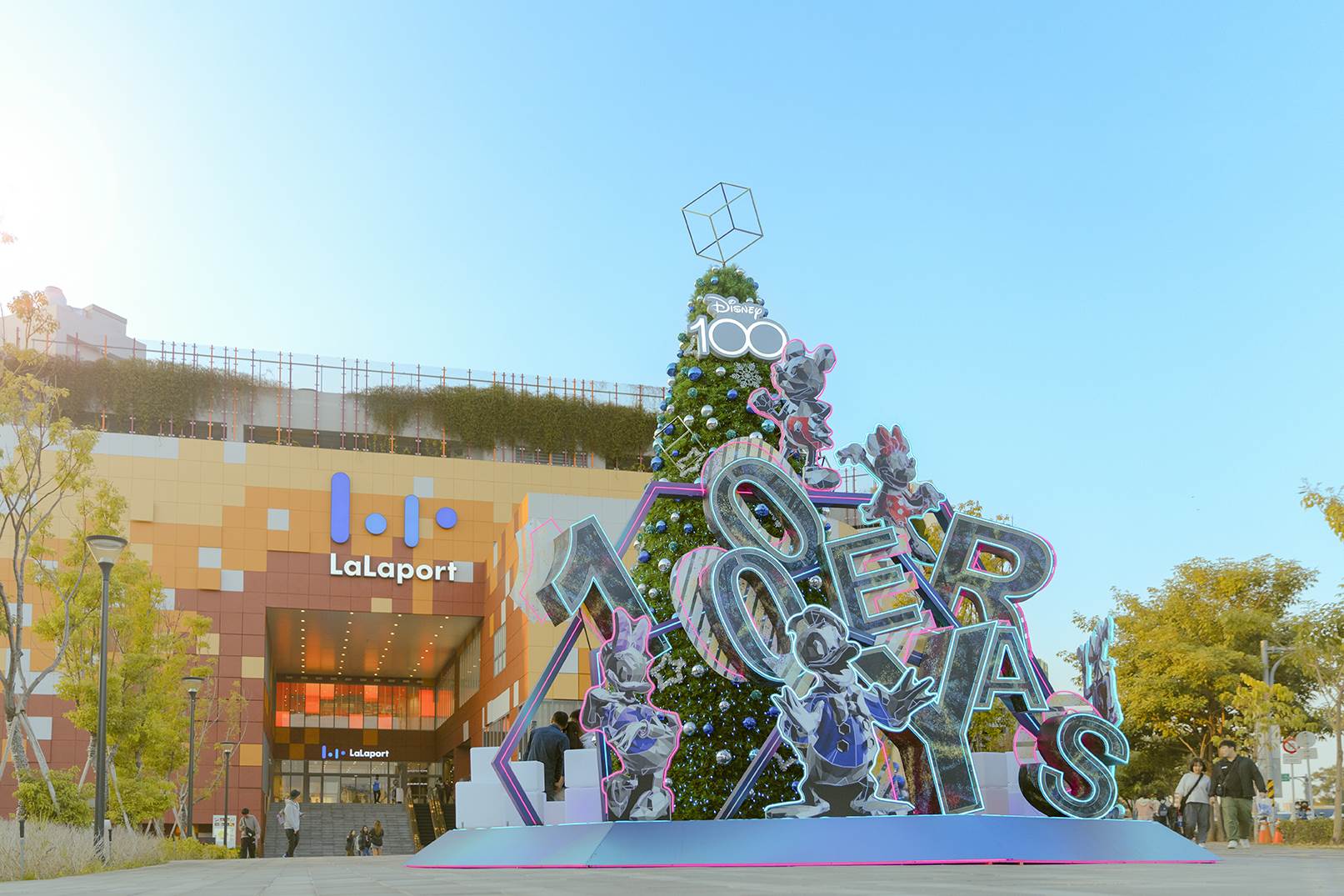 三井,MITSUI OUTLET PARK,LaLaport,耶誕節,耶誕裝置,林口outlet,台中港outlet,台南outlet,LaLaport台中,迪士尼,100周年,迪士尼100周年,迪士尼聖誕主題,聖誕打卡