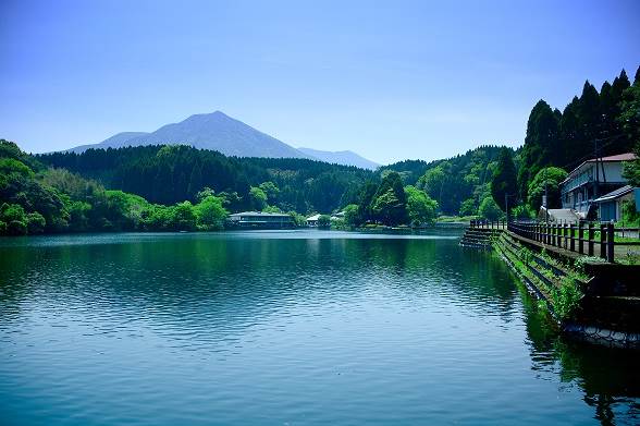 日本,九州,宮崎,南九州,小林市,出之山公園,三之宮峡,御池,小林肉丼飯企劃,生駒高原波斯菊祭,蝦野高原,HINAMORI露營場,鹿兒島,源氏螢,賞螢,日本螢火蟲,宮崎縣,宮崎景點,波斯菊,日本露營