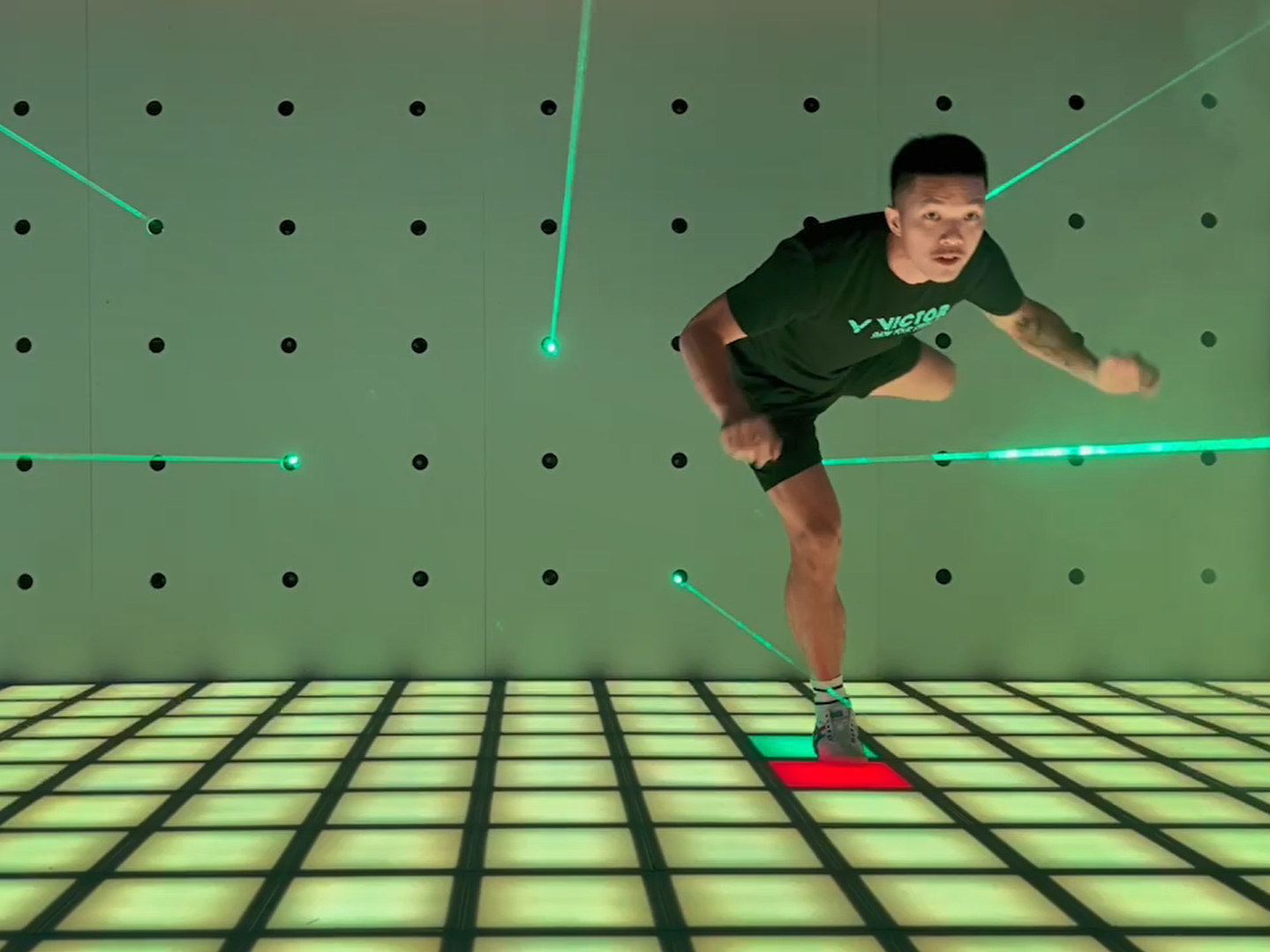 15間台中室內遊樂場推薦！踩格子、電子躲避球，下雨天也不無聊-輕旅行