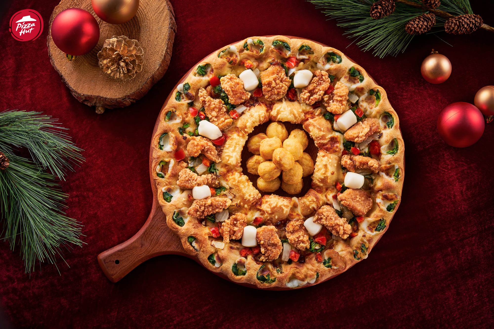 必勝客「聖誕花圈黃金雞比薩」重磅回歸!聖誕大餐就選它! ,,