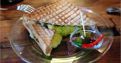 台北【Toasteria Cafe 3號敦南店】40幾種特色帕尼尼三明治，早午餐brunch好時光