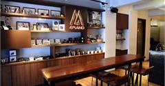 台北【4MANO CAFFE】新生捷運站旁小有名氣的咖啡館，張仲倫得過2009年世界咖啡大師台灣區的冠軍