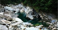 花蓮【慕谷慕魚】鬼斧神工的山中美麗祕境