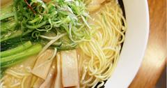 [台中日本拉麵] 日本空海拉麵 台灣一號店 Kukai Ramen & Izakaya：多種拉麵好吸睛！純雞拉麵很濃醇，拉麵麵條Q彈好好吃～