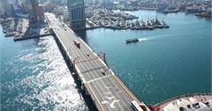 ★韓國釜山★南浦站【樂天百貨光復店空中花園】賞影島大橋、釜山港大橋日夜美景。搭地鐡旅遊真輕鬆。