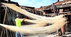 【彰化福興】林家手工麵線(阿義麵線)麵茶FuXing YiShou Gong MianXian，千絲萬縷麵線世界，純手工無添加化學的麵線製作，攝影人必拍人文手作之美麵線。
