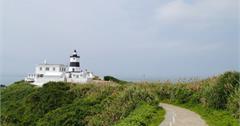 【新北石門】北海岸景點推薦：最北端富貴角燈塔，老梅綠石槽