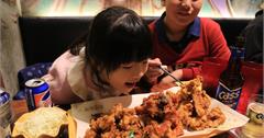 韓國弘大炸雞店｜黃色炸雞노랑통닭：歐爸推薦！比橋村更平價的超人氣好吃炸雞店