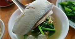 【台南】台南在地人的私藏秘店！蒜頭飯必點，不吃會後悔：阿興虱目魚