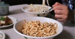 中和｜林家麵店：30年老店古早味傳統小吃