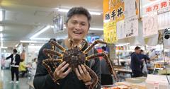 日本北海道│釧路和商市場：必吃勝手丼＆便宜新鮮帝王蟹推薦！