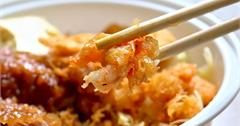 台南｜隱身傳統市場的市五蝦肉飯，不是在地人找不到！