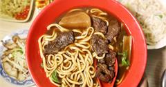 彰化大村│珍香牛肉麵。學生愛這一味,便宜又大碗牛肉麵只要70元,只開平日午晚餐