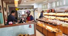 台南│一天出爐三次還不夠販售的人氣麵包店，滋養軒食品，秒殺商品吃過都說讚