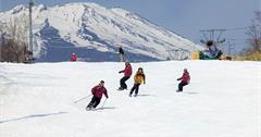 日本富士山滑雪場這樣玩！日本滑雪場玩法懶人包