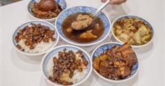 台北│ 小王煮瓜，華西街夜市超夯必吃！米其林必比登推介「黑金魯肉飯」