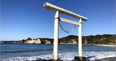 日本白色鳥居 5 選 淨化身心的神聖之地