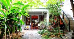 大稻埕│鹹花生咖啡館，咖啡老屋秘境，穿梭迪化街百年老宅洋樓