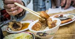 北投、石牌超人氣宵夜，每天人潮爆滿只賣晚上的好吃五花肉飯