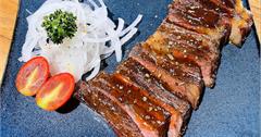 台北｜容燒居酒屋：大推海陸雙拼「豬肉海老」，寵物友善還有毛孩專屬肉串！
