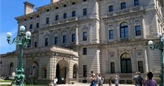 美國｜羅德島州小旅行！必訪豪宅THE BREAKERS、一年一度水火藝術節及周邊美食推薦