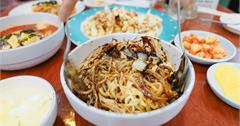 韓國｜華國飯店：釜山在地40年中華料理，復古裝潢超有feel！老饕推薦炸醬麵、炒碼麵、炸里脊