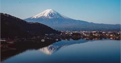 日本山梨｜水之家酒店：窗外就是富士山和河口湖！60年溫泉飯店大氣典雅，復古質感不老舊