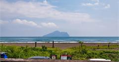 宜蘭外澳半日遊！欣賞絕美海景、眺望蔚藍海岸與龜山島，享受最chill的放空行程