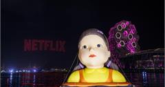 高雄｜Netflix《魷魚遊戲2》：巨型英熙娃娃、主題輕軌列車到1/5！重溫「1.2.3. 高雄人」四大亮點