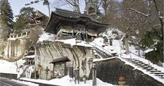 日本｜福島冬季祭典推薦：七日堂裸祭、坂下初市拔河祭、會津繪蠟燭祭、大內宿雪祭，感受寒冬裡的熱情魅力！