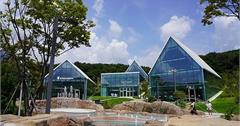 韓國｜義王樂天Time Villas Outlet：唯美玻璃屋+綠意草坪打造獨特購物商城，好拍又好逛