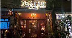以賽亞ISAIAH：白天是咖啡廳，晚上是酒吧！一秒穿越復古華麗的中世紀