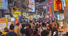 桃園中壢仁海宮夜市一開幕就躍升北台灣最大夜市！期間限定快把握時間來逛